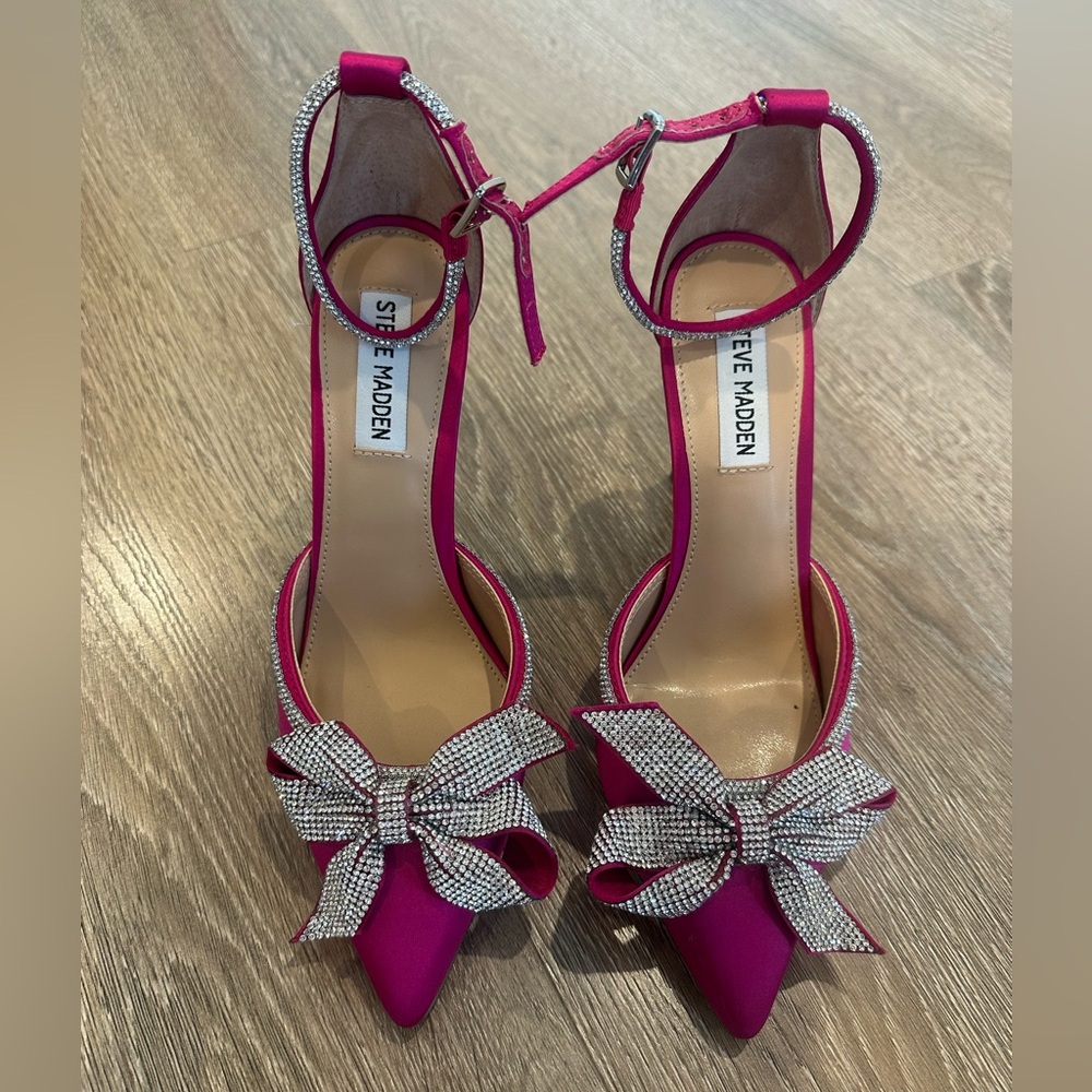 Steve Madden Fuchsia Heels